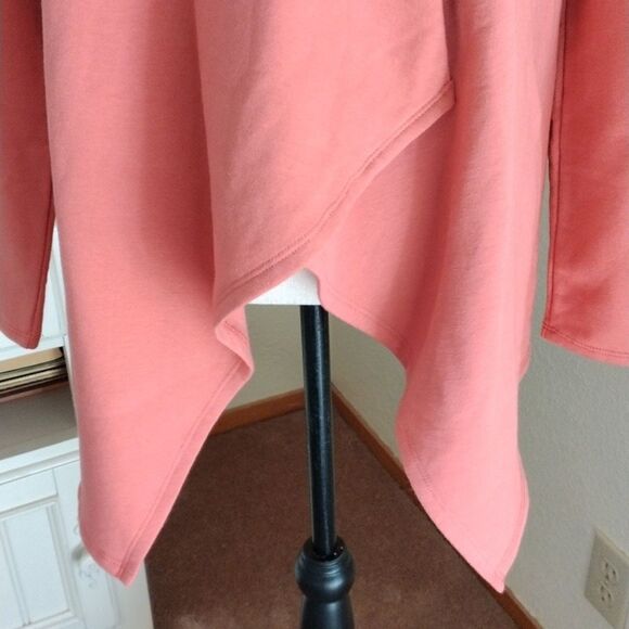 NWT D & Co. Cozy Top - Picture 3 of 9